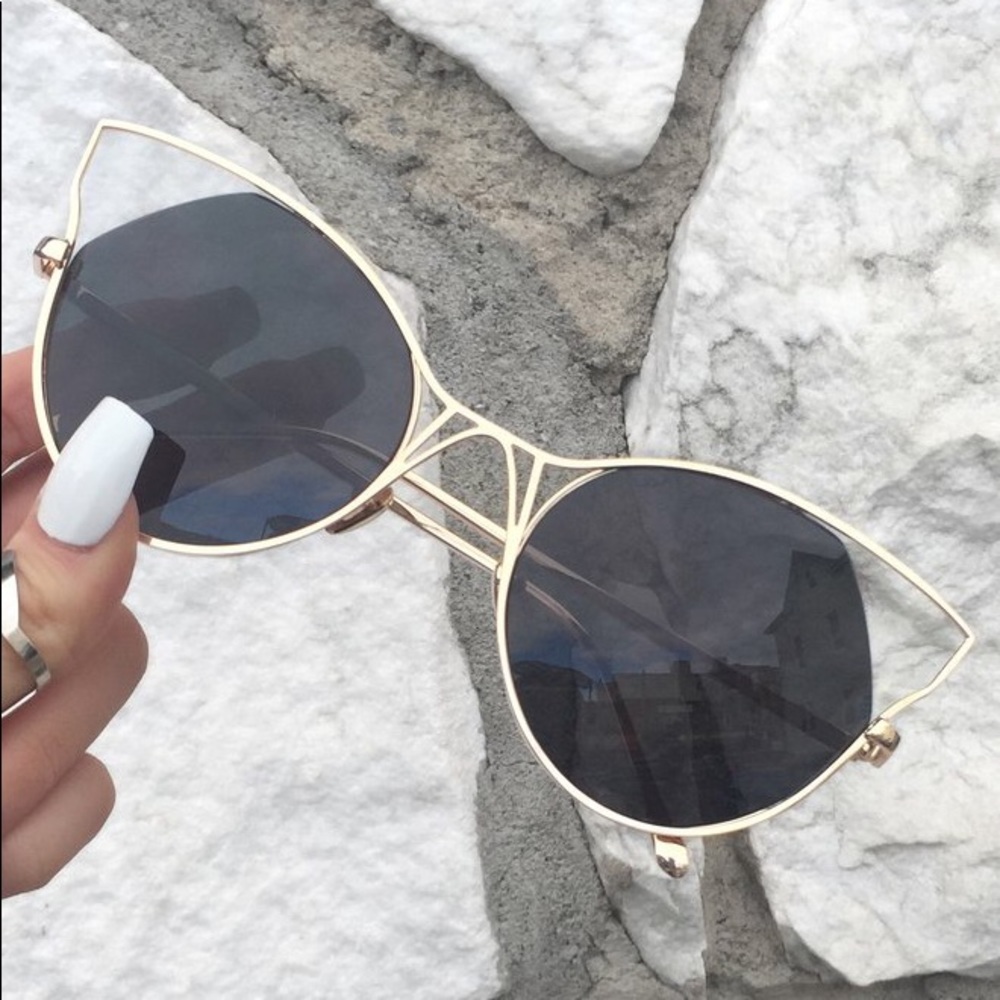 3 Gold Sunglasses | INDECENT CATEYE | TOPFOXX
